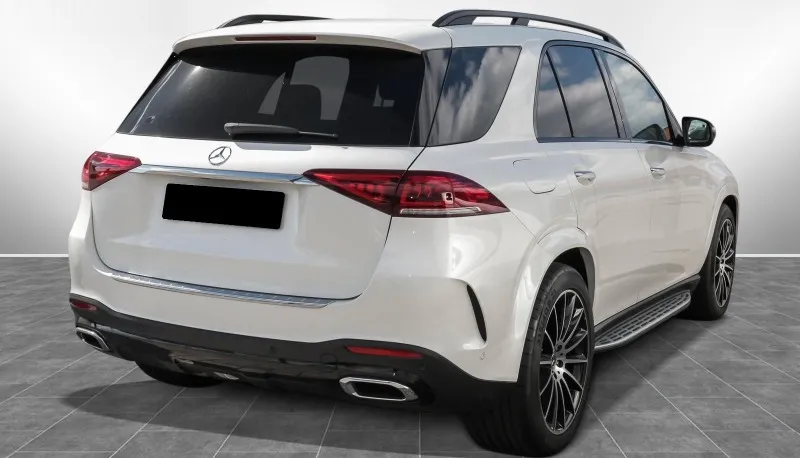 Mercedes-Benz GLE 400 d 4Matic AMG =Night Package= Exclusive Image 2