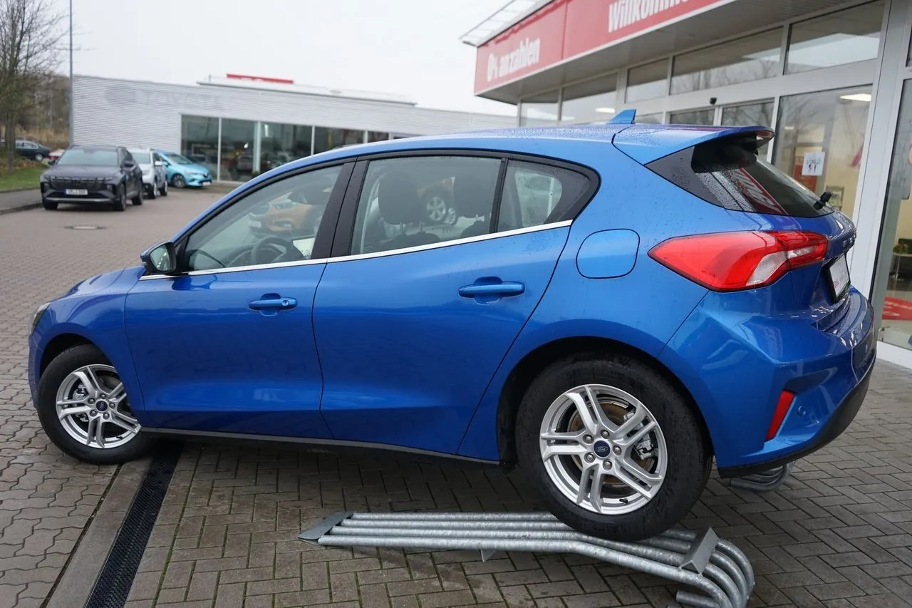 Ford Focus 1.0 EB Navi Sitzheizung LED  Image 2