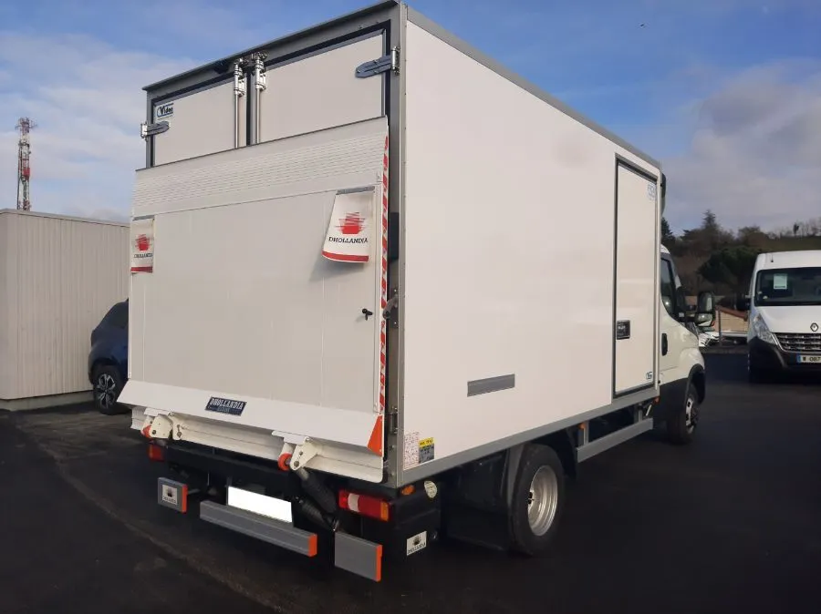 Iveco DAILY 35C18H CAISSE FRIGO HAYON 62500E HT Image 2